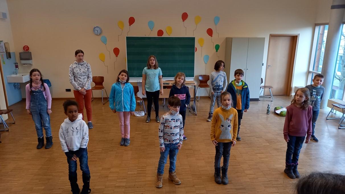 MGV-Kinderchor bei der Probe im Pavillon